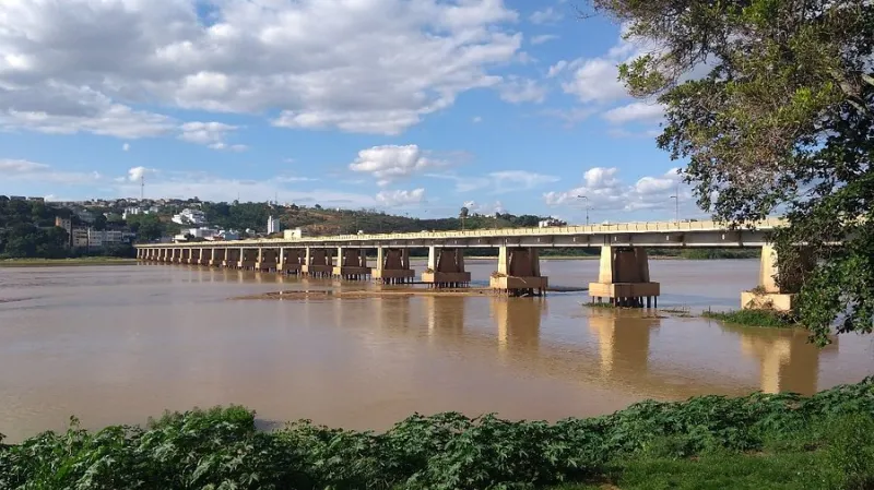 Crea-ES identifica anomalias estruturais na Ponte Florentino Avidos, em Colatina, e recomenda manutenção