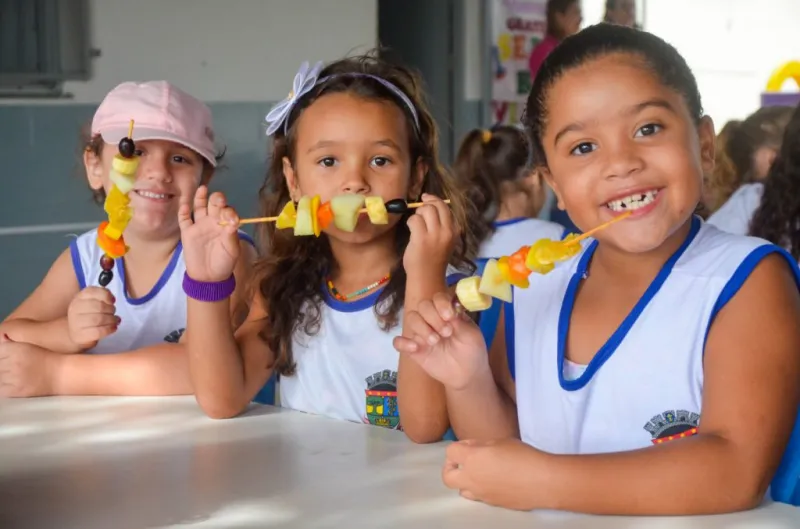 Prefeitura de Linhares celebra Semana das Crianças com cardápio criativo e alimentação saudável nas escolas