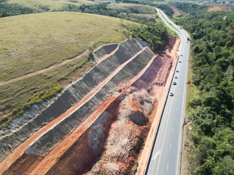 Trecho da BR-101 na Serra será totalmente interditado nesta quarta (3) para detonação de rochas