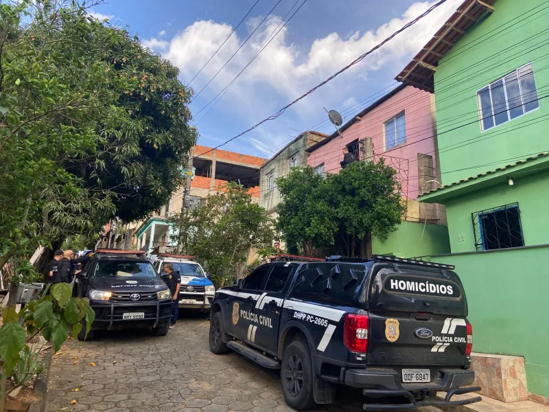 Operação mira facção do tráfico em Colatina e prende três suspeitos no Carlos Germano Naumann