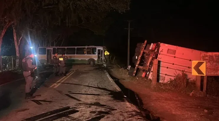 Morre mais uma vítima do grave acidente entre ônibus e carreta na rodovia que liga Linhares a Rio Bananal
