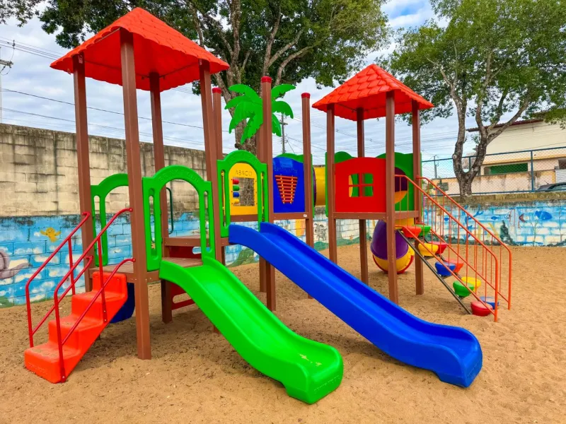 Educação Infantil de Linhares recebe 160 novos parques antes do início do ano letivo de 2026