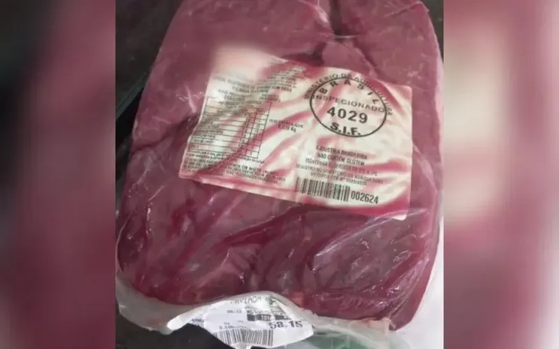 Homem é detido ao tentar furtar mais de R$ 700 em carnes de supermercado no bairro Columbia, em Colatina