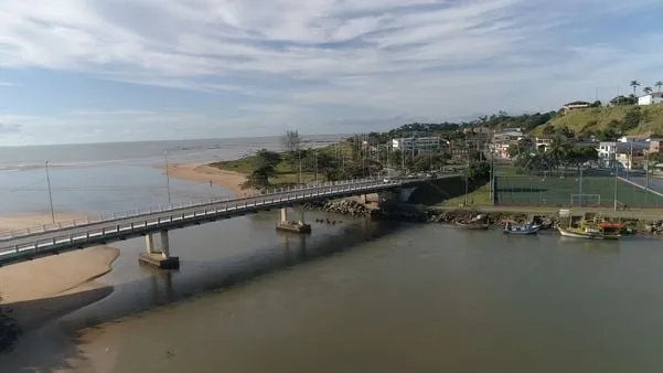 Homem morre após pular da Ponte Encontro das Águas, em Jacaraípe