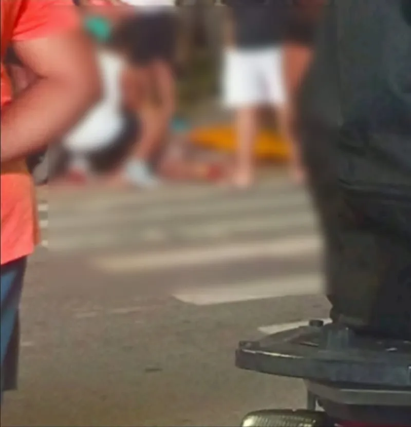 Mulher é atropelada na faixa próximo à Ponte de Colatina; motociclista admite alta velocidade
