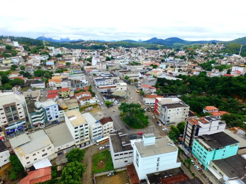 Criminoso disfarçado com uniforme dos Correios tenta assaltar loja no Centro de São Gabriel da Palha; alarme frustra ação