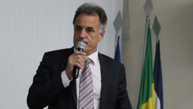 Vereador de Nova Venécia sofre queda de quatro metros e segue internado em estado estável após traumatismo