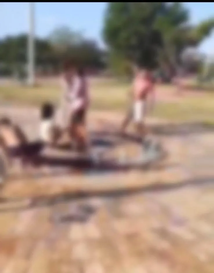 Vídeo: fonte reativada em Colatina frustra moradores após divulgação como opção para aliviar o calor