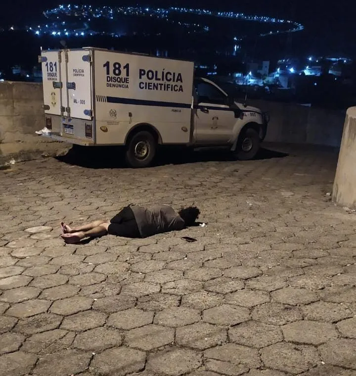 Homem é assassinado a tiros na madrugada deste domingo (11), em Colatina