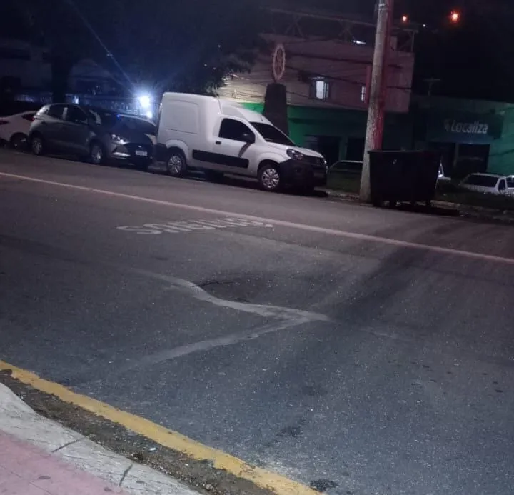Afundamento do asfalto preocupa motoristas e causa prejuízos no bairro Lacê, em Colatina