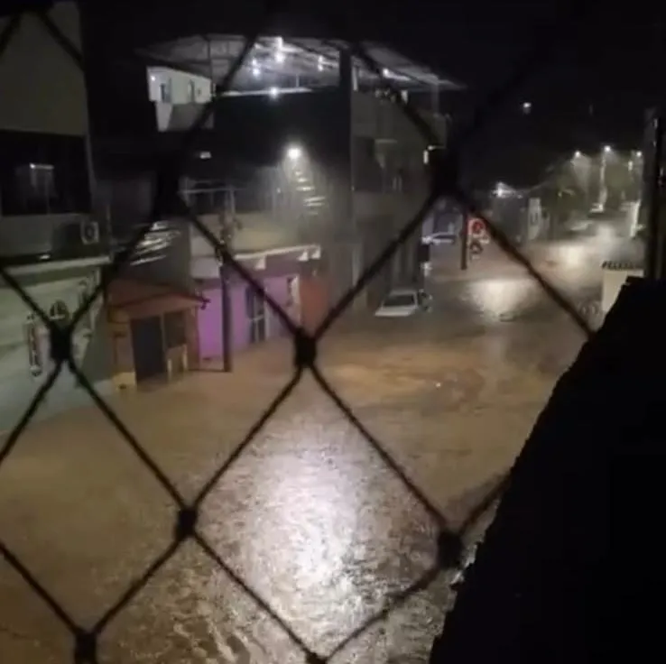 Temporal despeja 90 milímetros em 45 minutos e causa alagamentos em Pancas