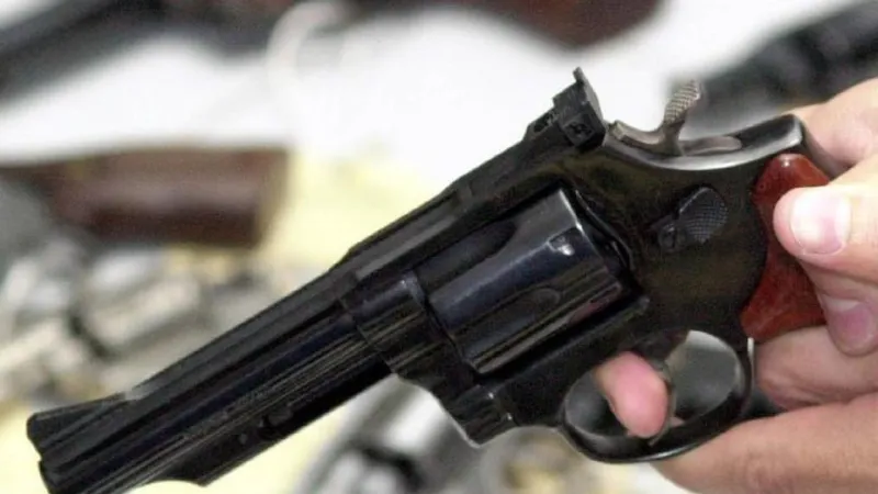 Após ameaças de morte, homem é flagrado com arma de fogo em Baixo Guandu