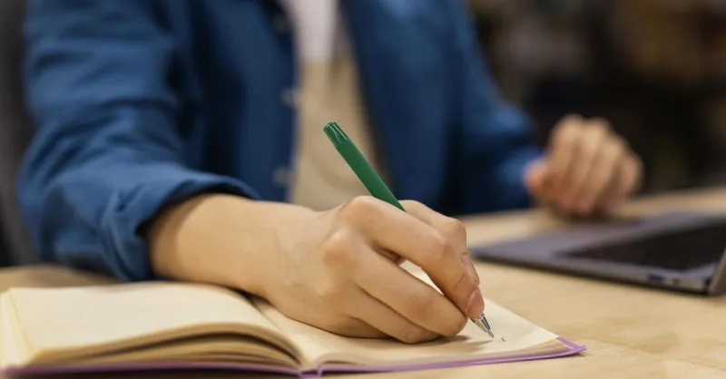Atenção estudantes do Norte e Noroeste do ES: Sedu abre inscrições para cursos gratuitos de idiomas com mais de 5 mil vagas