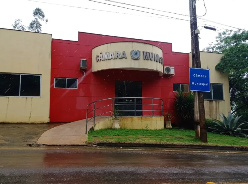 Justiça aponta “viagens fantasmas” e condena ex-presidente da Câmara de Governador Lindenberg