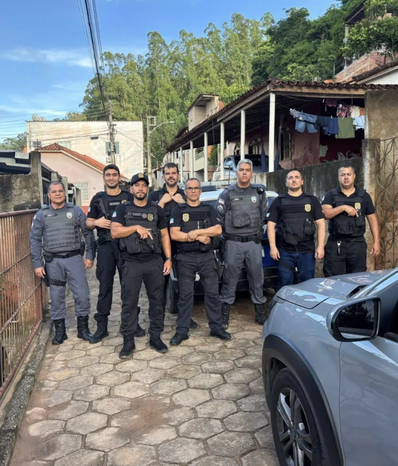 Foragido por tentativa de homicídio é preso escondido atrás de guarda-roupa em Marilândia