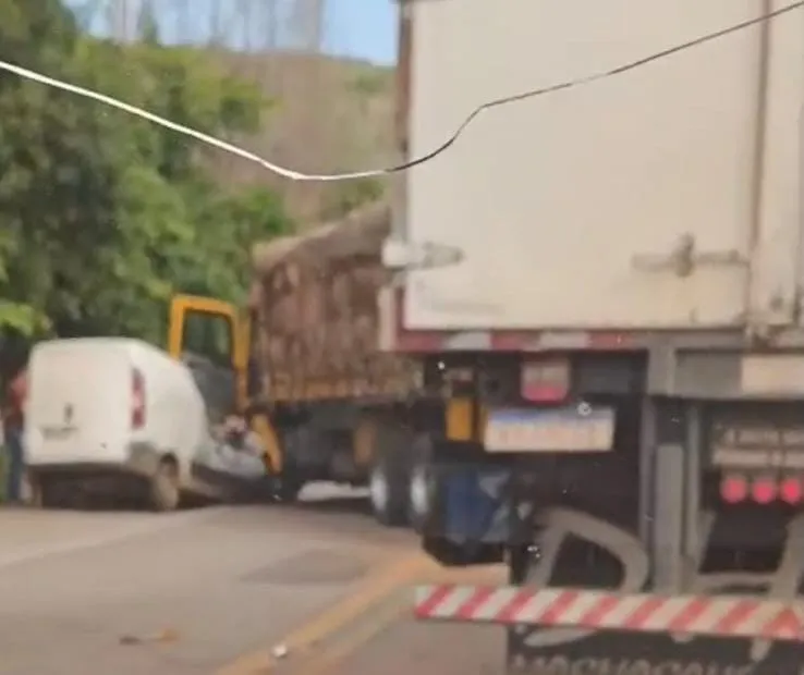 Identificada a vítima de grave acidente entre carro e caminhão na ES-080, na chegada de Colatina