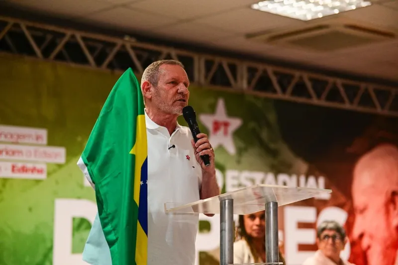 PT manda indicados deixarem cargos no governo do ES antes de posse de Ricardo Ferraço