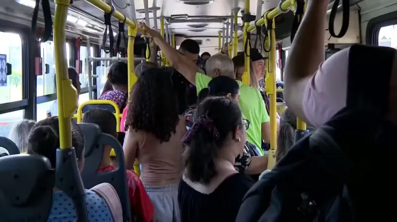 Passageira denuncia importunação sexual durante viagem de ônibus em Colatina