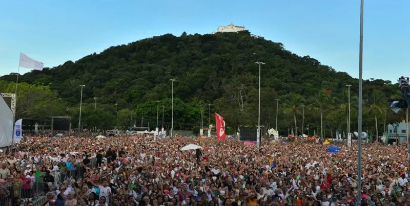 Fiéis de Colatina, Linhares e região participam de romarias da Festa da Penha