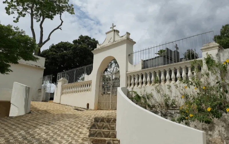 Cemitérios de Colatina recebem força-tarefa de limpeza para o Dia das Mães