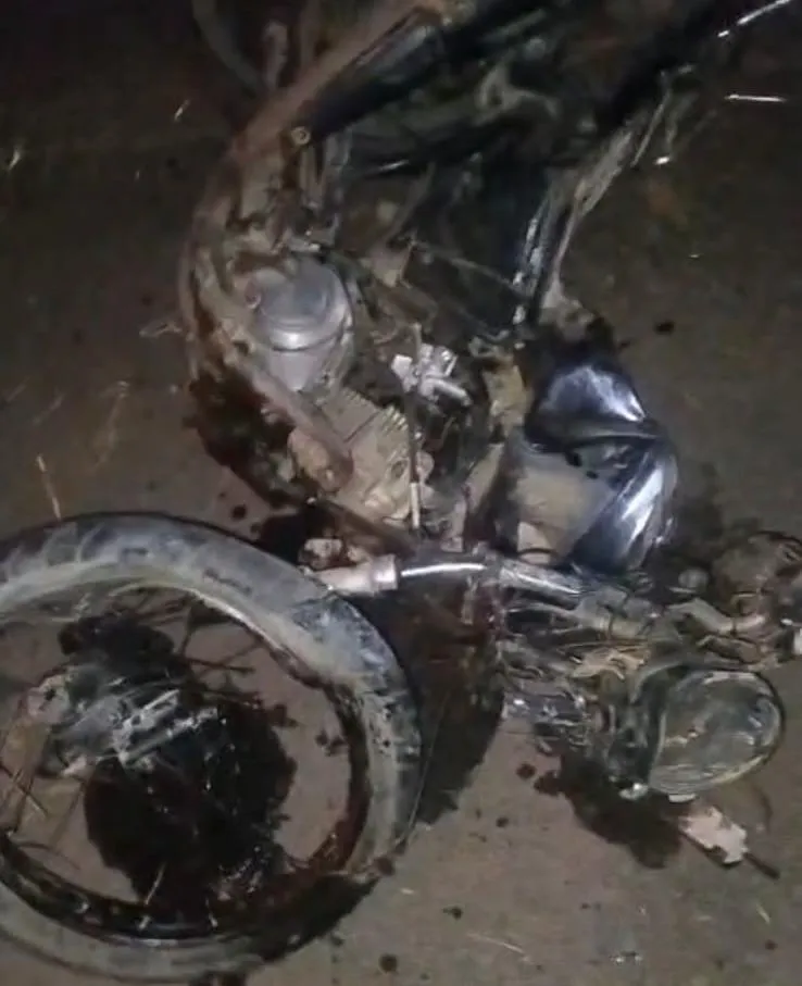 Vídeo: noite de sábado é marcada por acidente entre carro e moto na BR-259, em Colatina