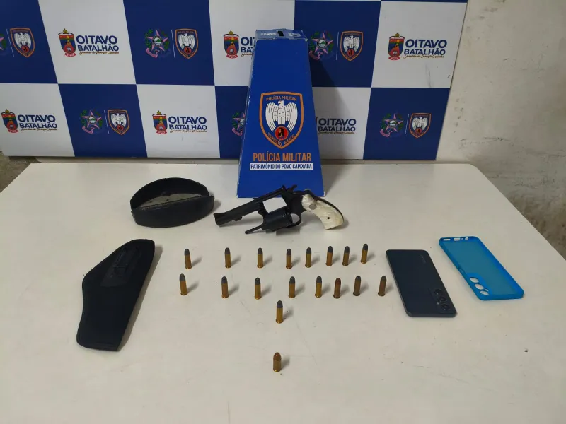 Polícia encontra revólver escondido em armário de supermercado em Colatina
