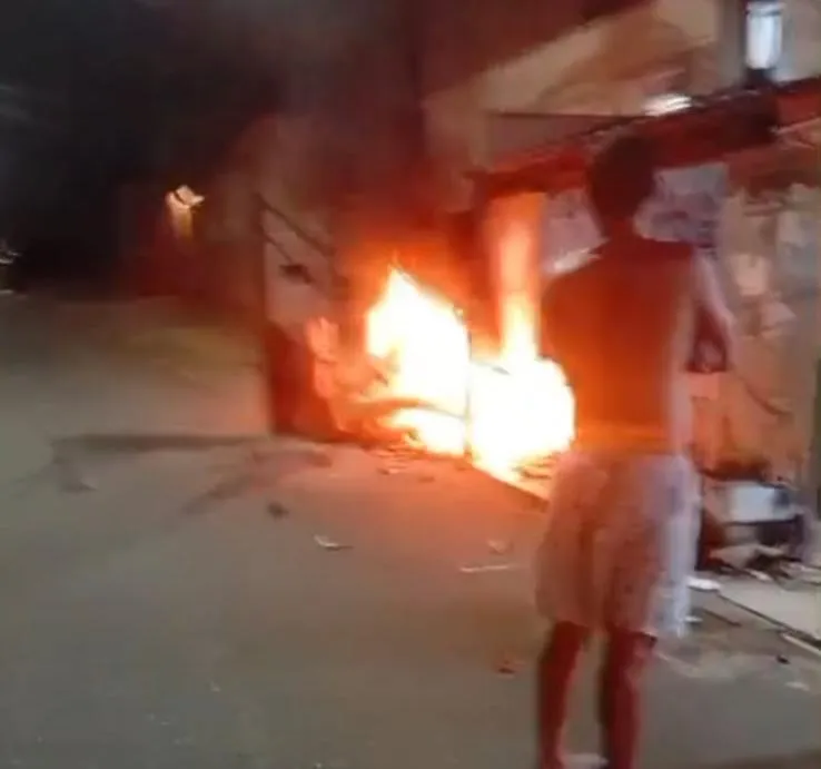 Identificado jovem de 25 anos que morreu após acidente de moto seguido de incêndio em Colatina