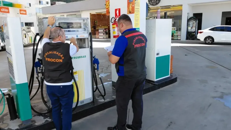 Pesquisa do Procon aponta queda discreta no preço dos combustíveis e identifica pendências em licenças de postos de Colatina
