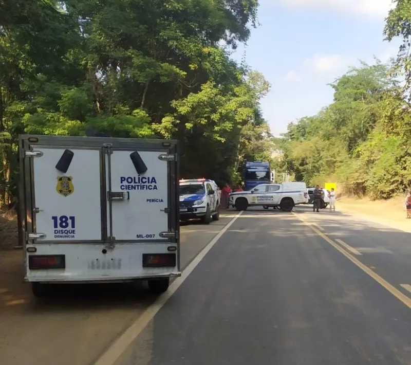 Colisão entre moto, carro e caminhonete termina com motociclista morto em São Domingos do Norte