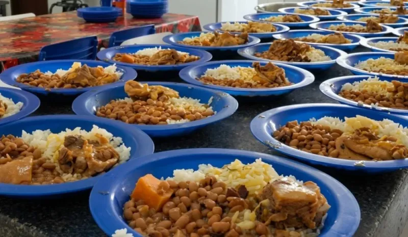 Professores da rede estadual poderão comer nas escolas sem perder tíquete-alimentação no ES