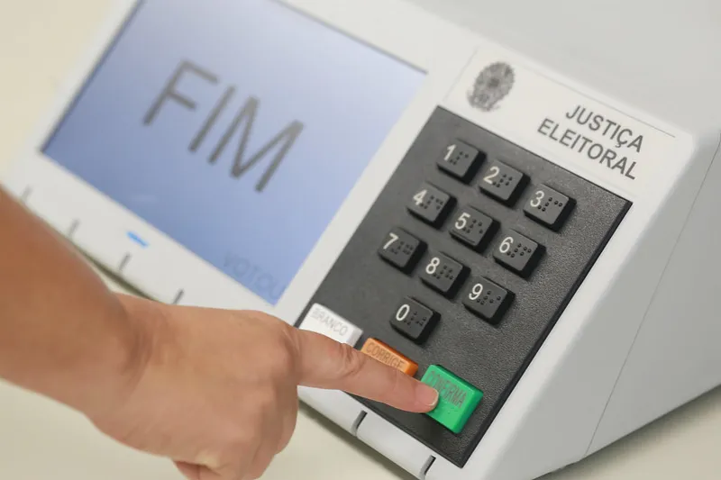 Ricardo Ferraço chega a 49% em eventual segundo turno pelo Governo do ES, aponta pesquisa