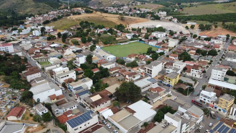 Ladrões quebram 11 cadeados, invadem escola e furtam equipamentos em Governador Lindenberg