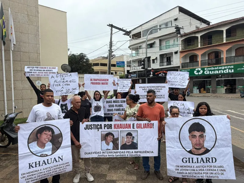 Familiares de jovens mortos na BR-259 fazem manifestação e cobram justiça em Baixo Guandu