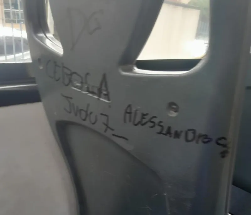 Vandalismo em ônibus de Colatina causa prejuízos e prejudica passageiros