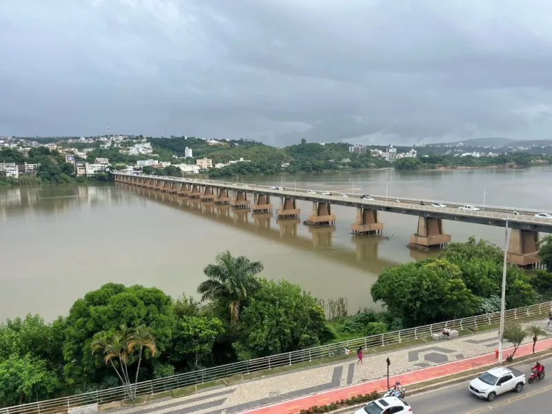 Ponte Florentino Avidos terá terceira faixa liberada até dezembro em Colatina; obra custa R$ 1,6 milhão