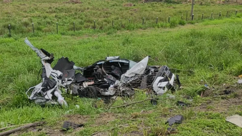 Ultrapassagem em local proibido termina em batida de frente e deixa um morto na BR-101 em Linhares