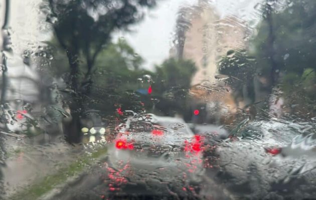 Chuva-na-avenida-Rio-Branco-em-Vitoria-768x576