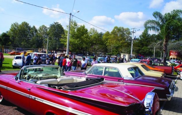 Encontro-de-carros-antigos-Cai-3 (1)