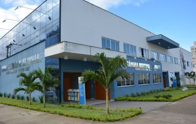 camara-de-linhares-salario-maior-para-os-13-vereadores-a-partir-de-2021-130906-article